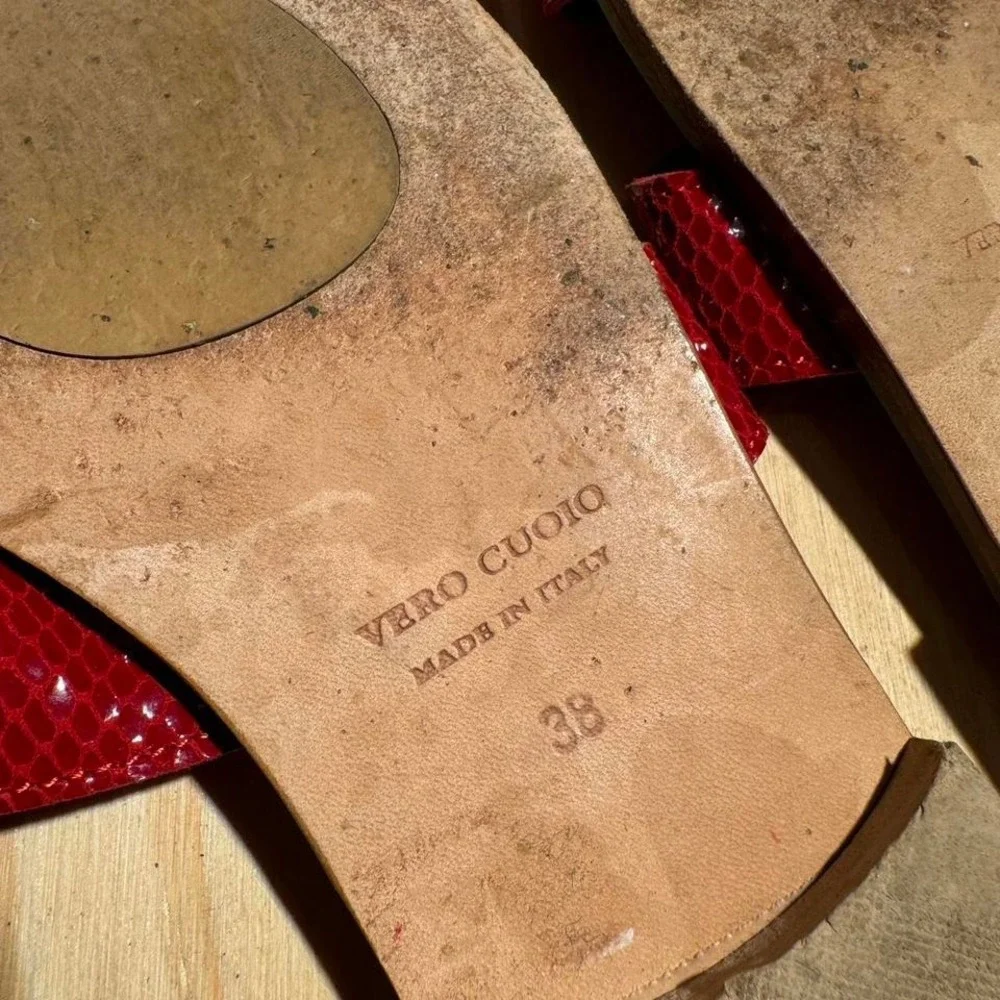 Vero cuoio red lizard vegetable tanned slides‎